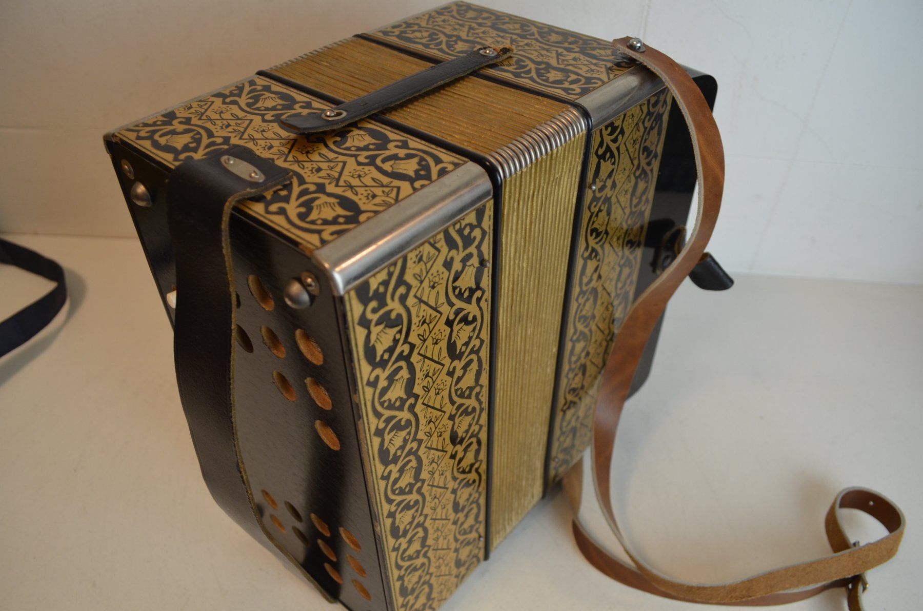 Hohner Strumenti musicali: Akkordeon diatonisch Hohner – Usato da Zürich venduto da baumusik 9