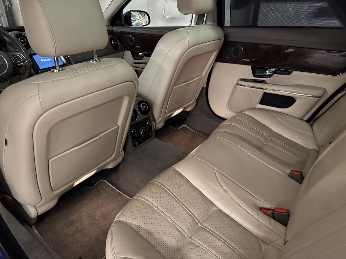 Jaguar Autos: Jaguar XJL Blau Metallic 3.0D PremiumLuxury – Gebraucht aus Affeltrangen von Atraente 2
