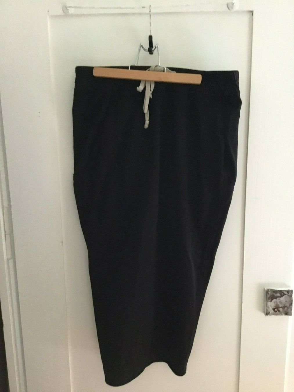 Gonne: jupe crayon Rick owens noire T M – Usato da Lausanne venduto da pascale.mojito1004