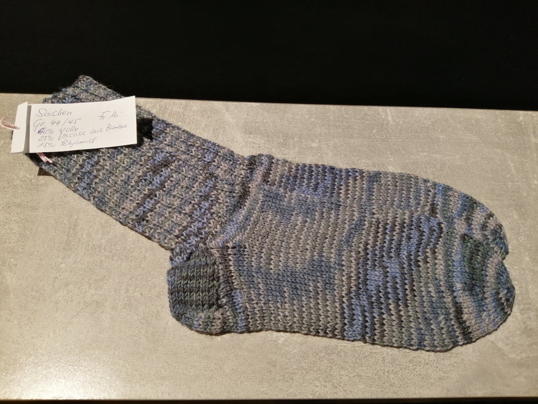 Calze: Socken handgestrickt, Grösse: 44/45 – Nuovo (secondo la descrizione) da Altstätten SG venduto da willipatricia