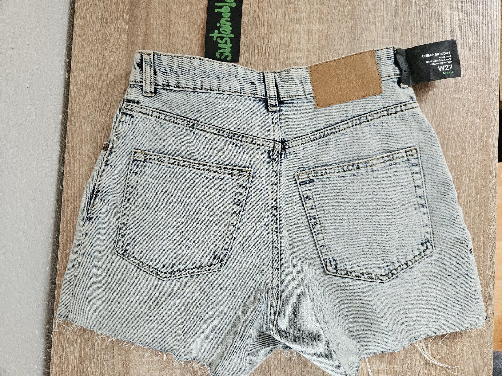 Jeans: Cheap Monday Jeans Shorts – Neuf (Voir description) à Ebikon par SecondChance_byM 1