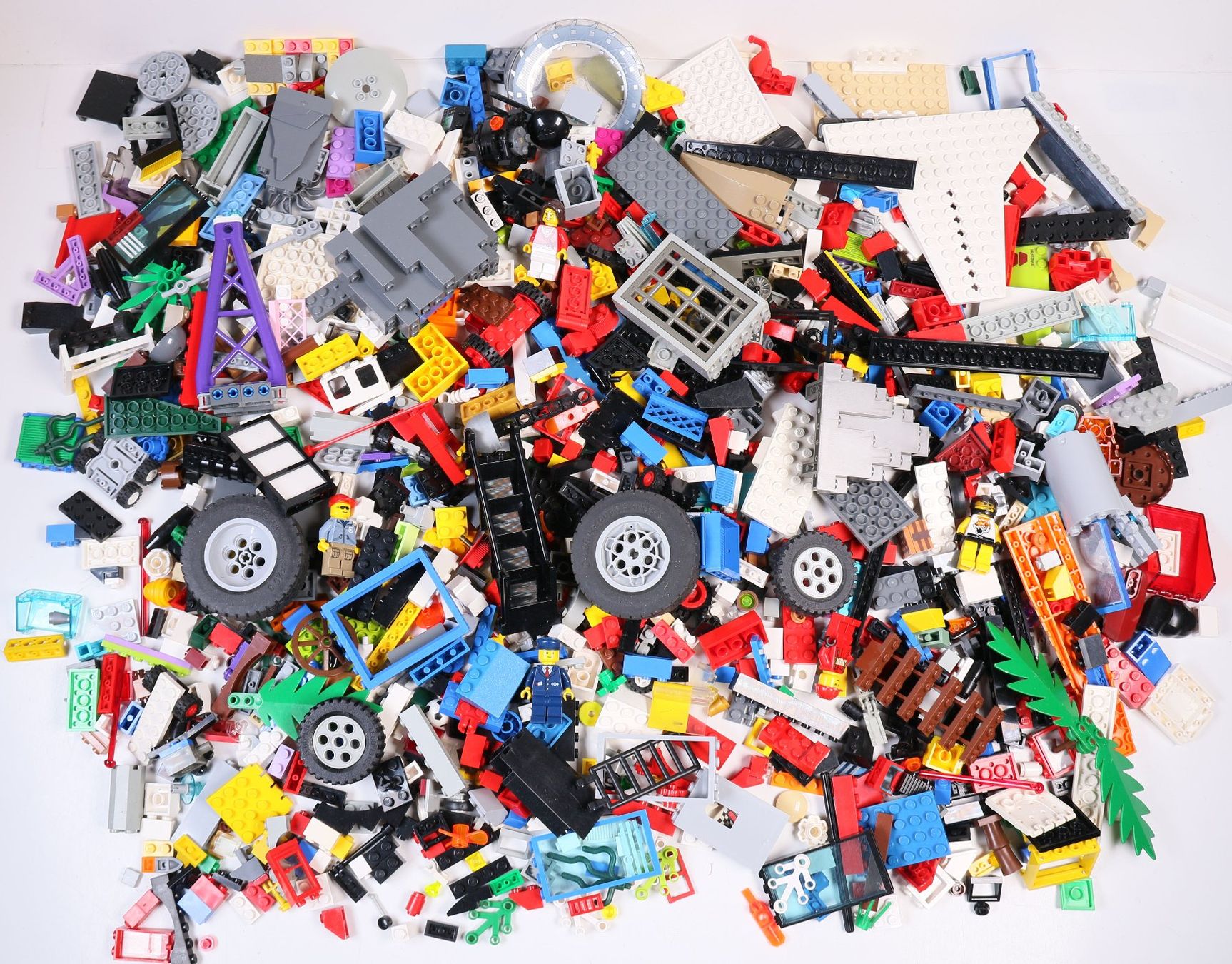 Lego Kit di costruzioni: 1.5 kg. Legoteile mit Minifiguren – Usato da Hettlingen venduto da Scholi99