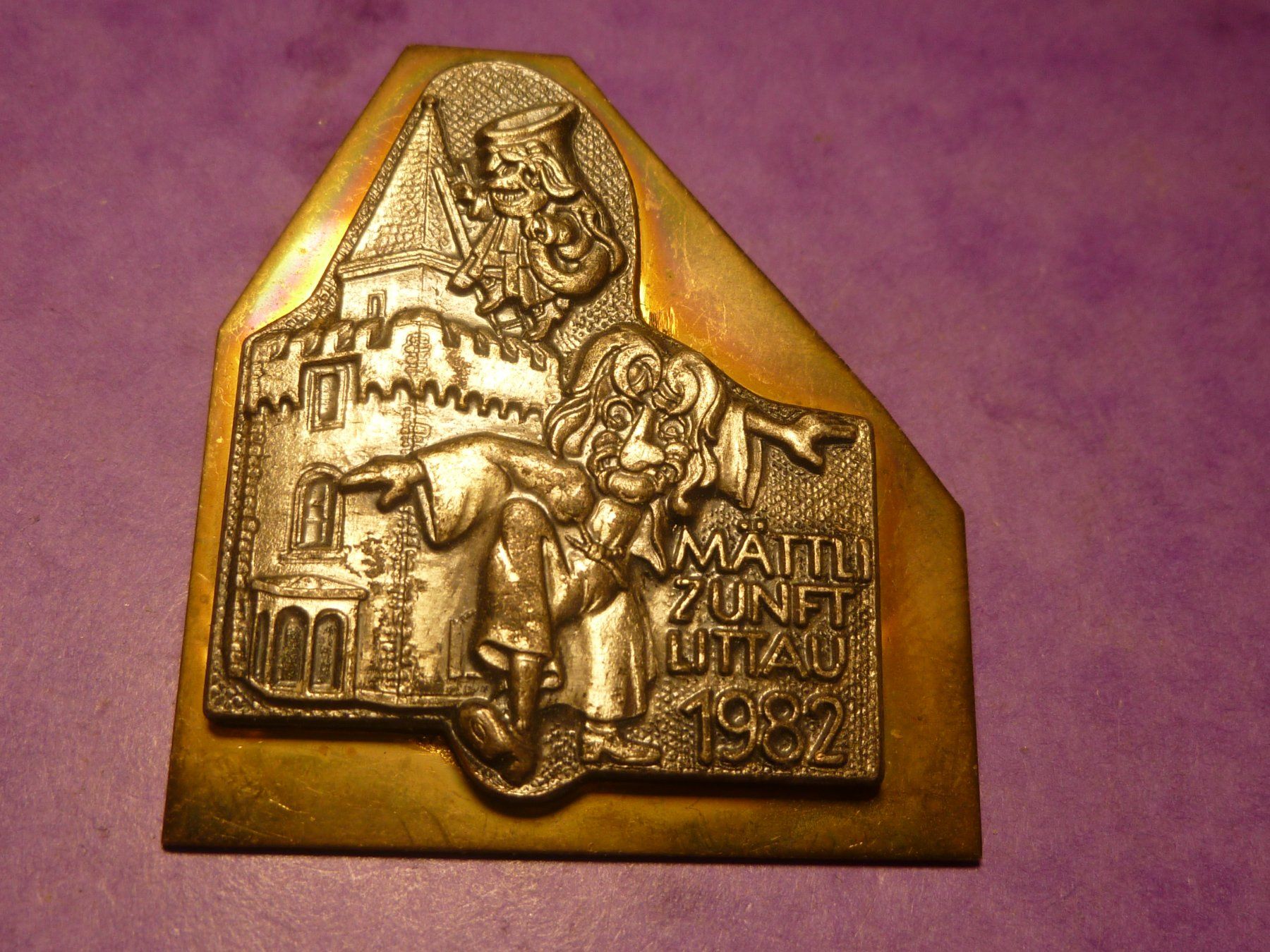 Placchette & Badge: LITTAU 1982 GOLD – Usato da Ried (Muotathal) venduto da Mandarin02