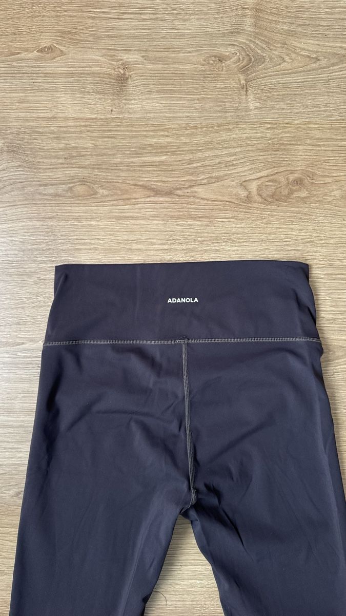 Adanola Leggings: Adanola V Waist Leggins – Usato da Dinhard venduto da emi_6jdk 1