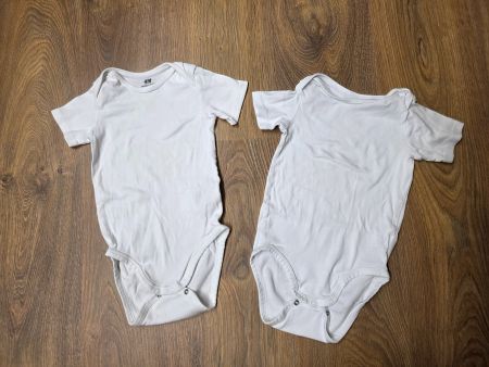 Kurzarmbodies, Body H&M Gr. 98 (2 Stk)