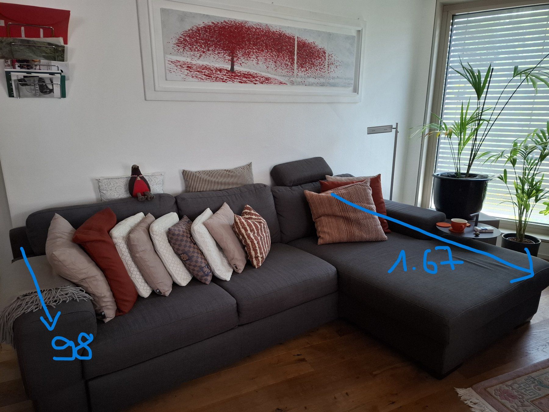 Divani: Ecksofa mit Schlaffunktion und Stauraum – Usato da Jenins venduto da Quassa
