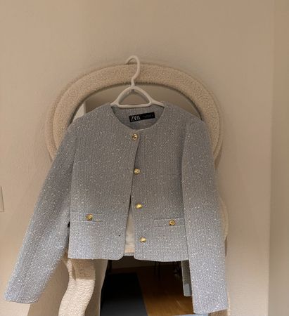 Zara Bouclé Jacke, Grösse S, Hellblau, neuwertig!