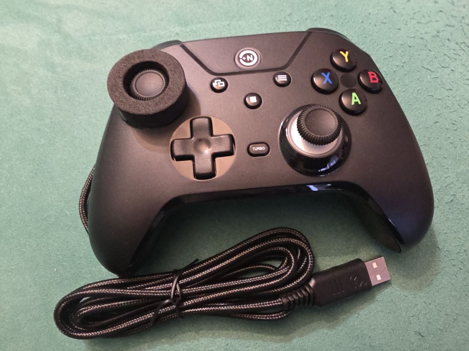 Controller: Gamepad, Joystick mit USB Anschluss PC/NS/IOS/Android – Nuovo e nell'imballaggio originale da Menziken venduto da Mirager