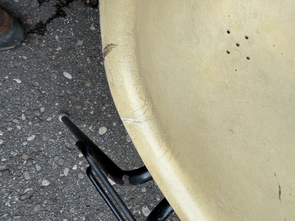Sedie: ANTIKER STUHL AUS GLASFASER  – Usato da Basel venduto da zove 2