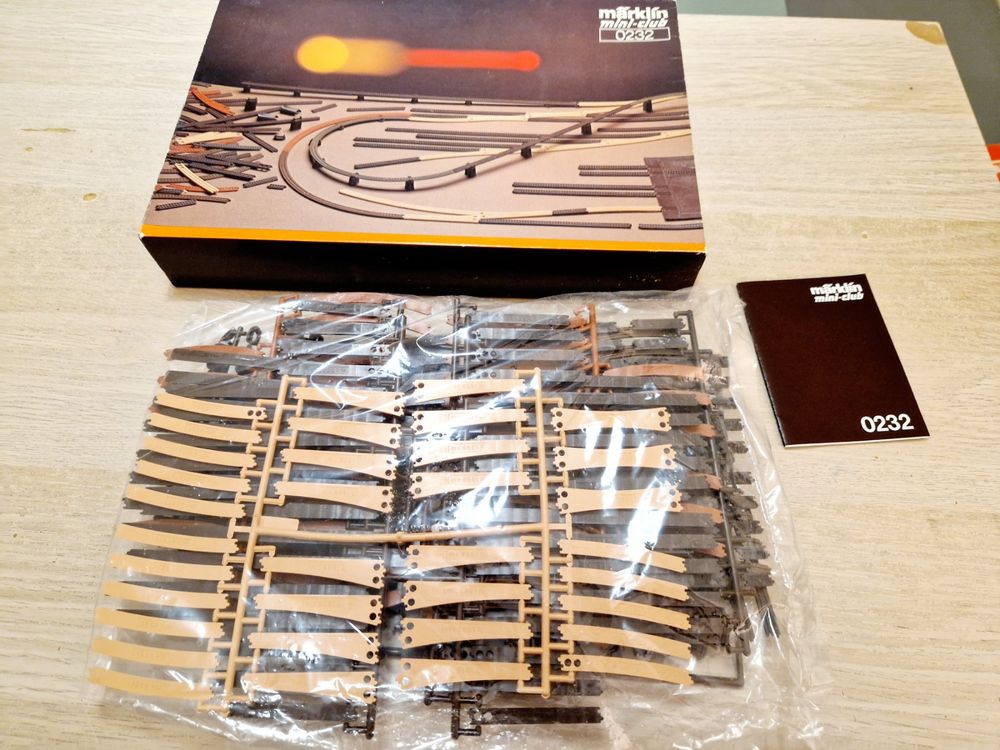 Märklin Z 0232 Gleisplanspiel OVP NEU (Neu und originalverpackt) in St ...