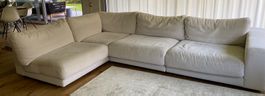 Grosszügige beige-graue Stoff-Eckcouch guter Zustand