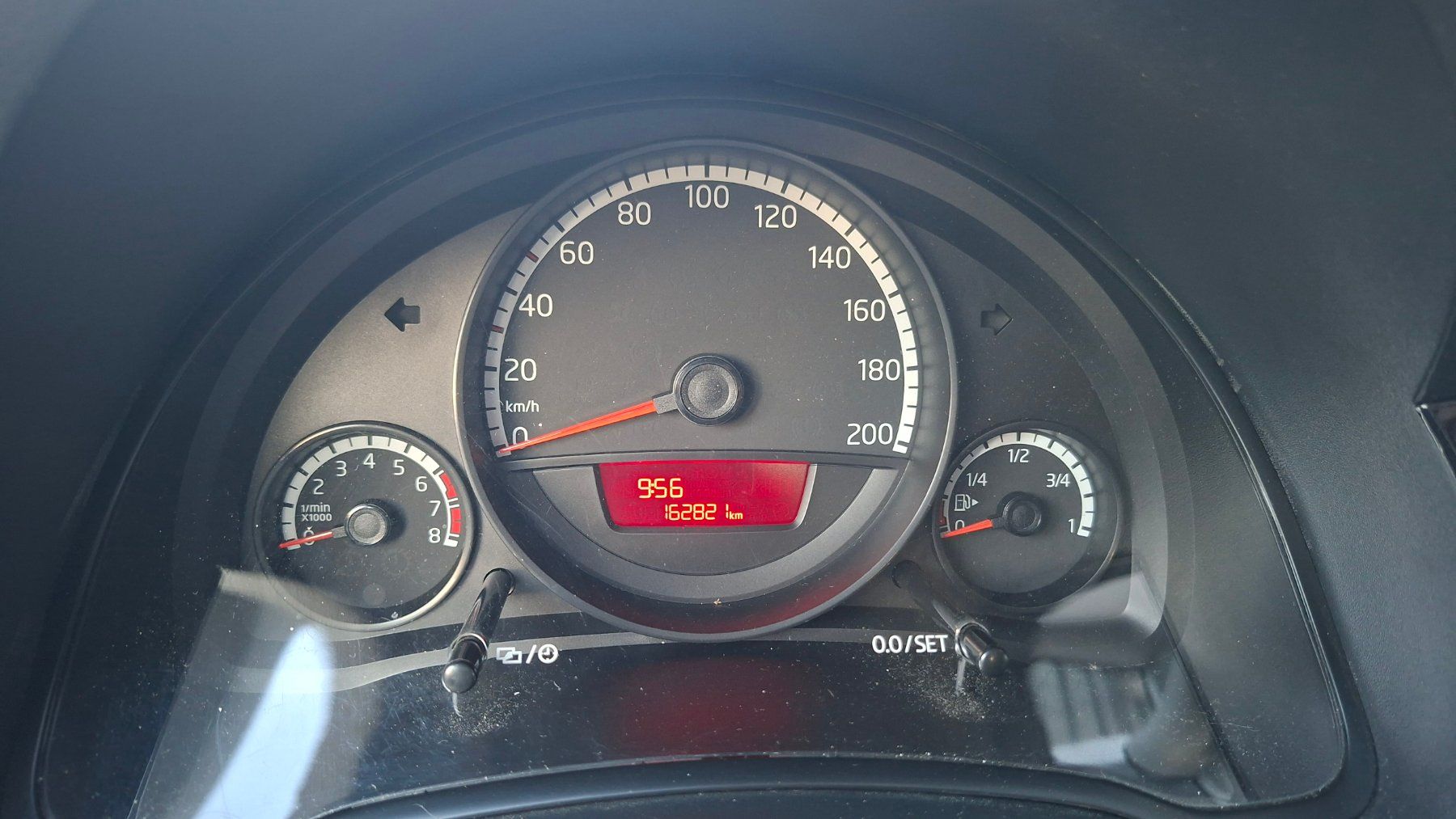 VW Autos: Volkswagen UP 1.0 BMT – D'occasion à Chêne-Bougeries par Driveoo 6