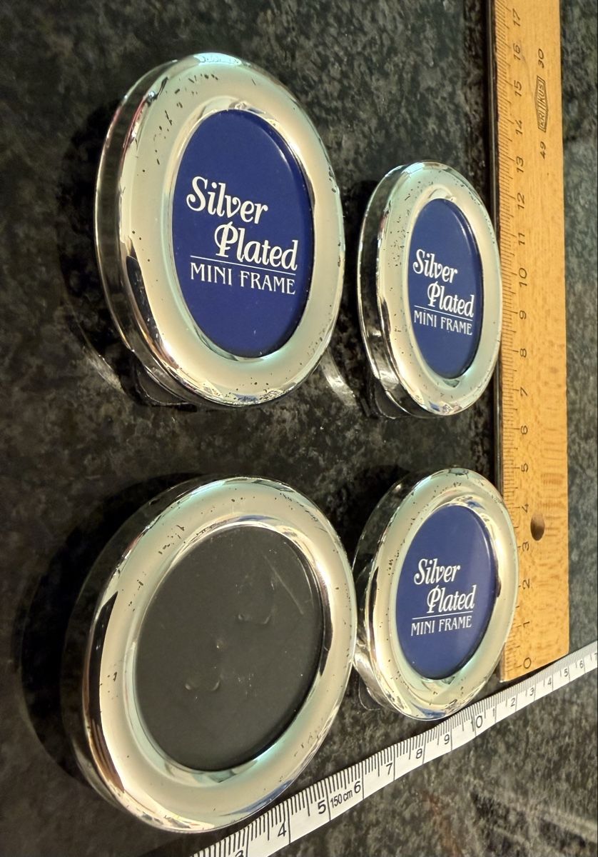 Bilderrahmen: 4 Mini Bilderrahmen Silber Plated, Oval, Rund – Neu (gemäss Beschreibung) aus zürich von greenmodul 1