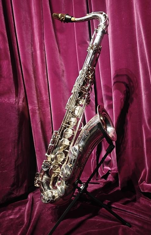 Instruments de musique: SAXOPHONE TENOR MKVI 1970 – D'occasion à Genève par vents-du-midi.ch