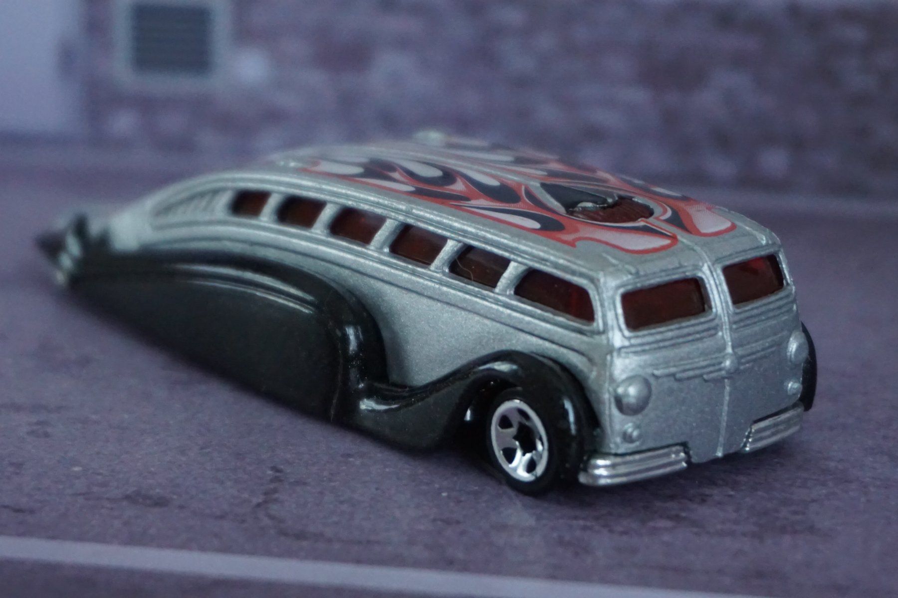 Hot Wheels Voitures modèles: HotWheels Low Flow BUS COOL !!!!!!!!!!!!! – D'occasion à Reiden par Doppeldecker69