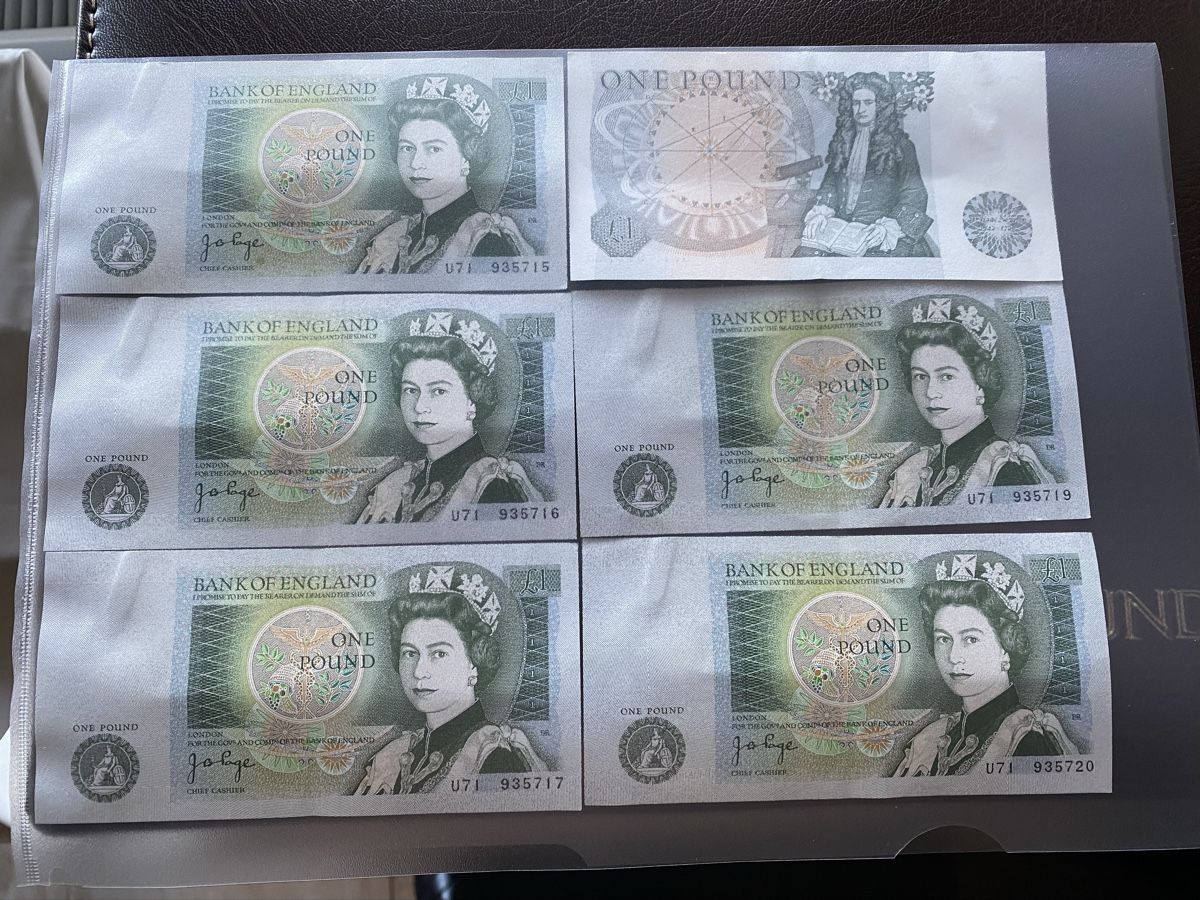 Banconote: Royaume Uni Billets One pound – Nuovo (secondo la descrizione) da Corsier-sur-Vevey venduto da Ginoarturo 1