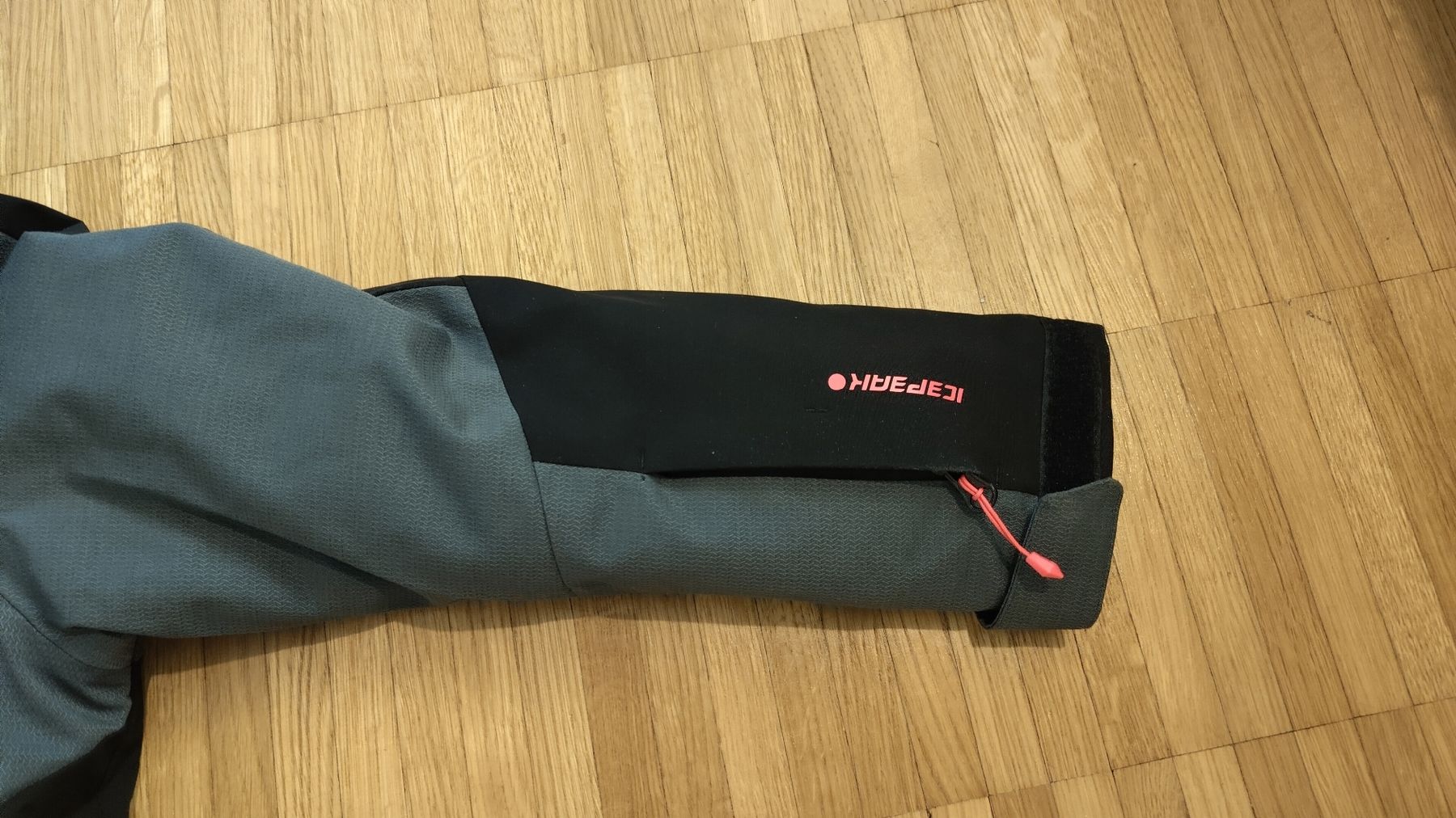 Sci: Icepeak Skijacke Mädchen Gr 128 – Usato da Lausanne venduto da neuquen 2
