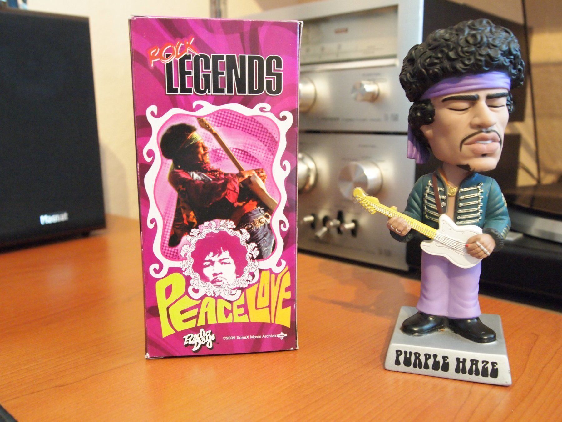 Statuette: Jimi Hendrix Collectible – Nuovo e nell'imballaggio originale da Volketswil venduto da ald_2x9b