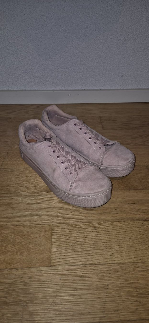 Scarpe da donna: Rosa Schuhe Gr. 36 – Usato da Altstätten SG venduto da Akitoichiro