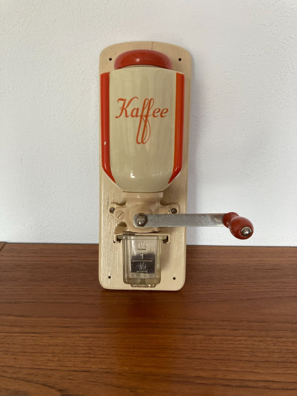 Elettrodomestici da cucina: Retro Kaffeemühle aus Grossmutter's Zeiten – Usato da Wil SG venduto da Pin05 4