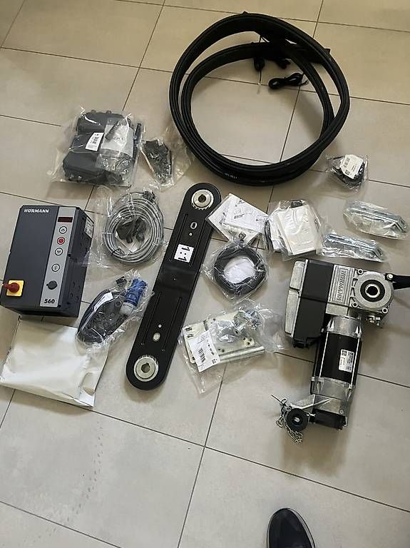 Hörmann Sonstiges Elektromaterial: Kit motorisation Hormann 560 – Gebraucht aus Chavornay von rob_hpk6
