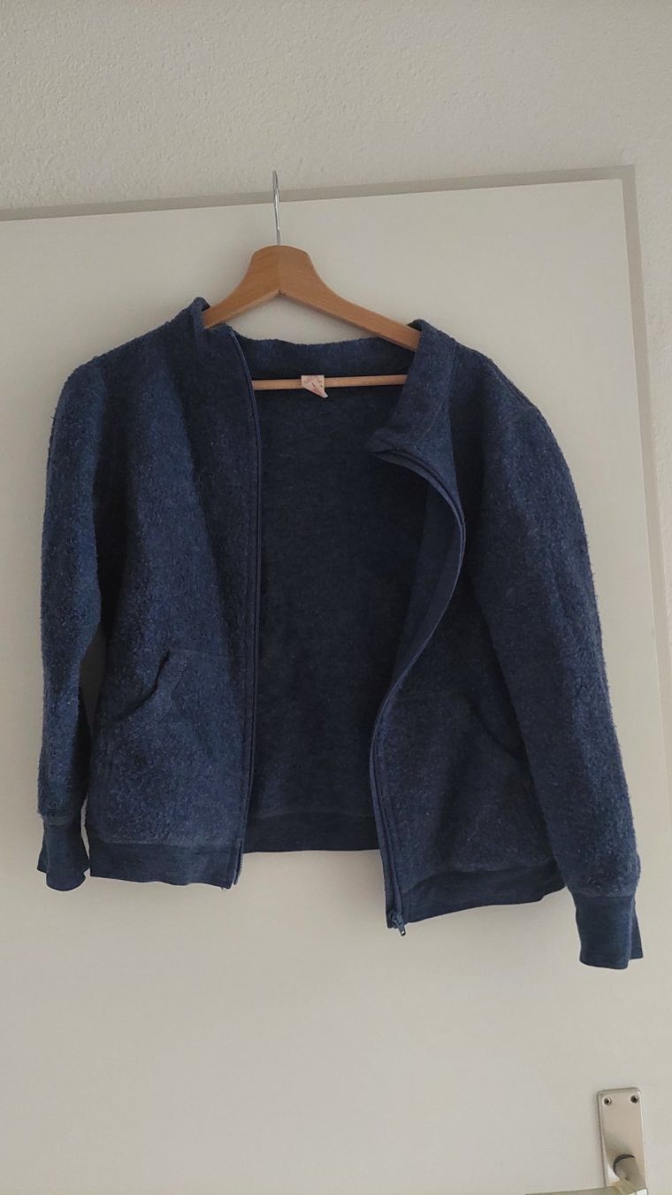 Giacche: Schurwolljacke gr146 blau – Usato da Schmerikon venduto da AB92