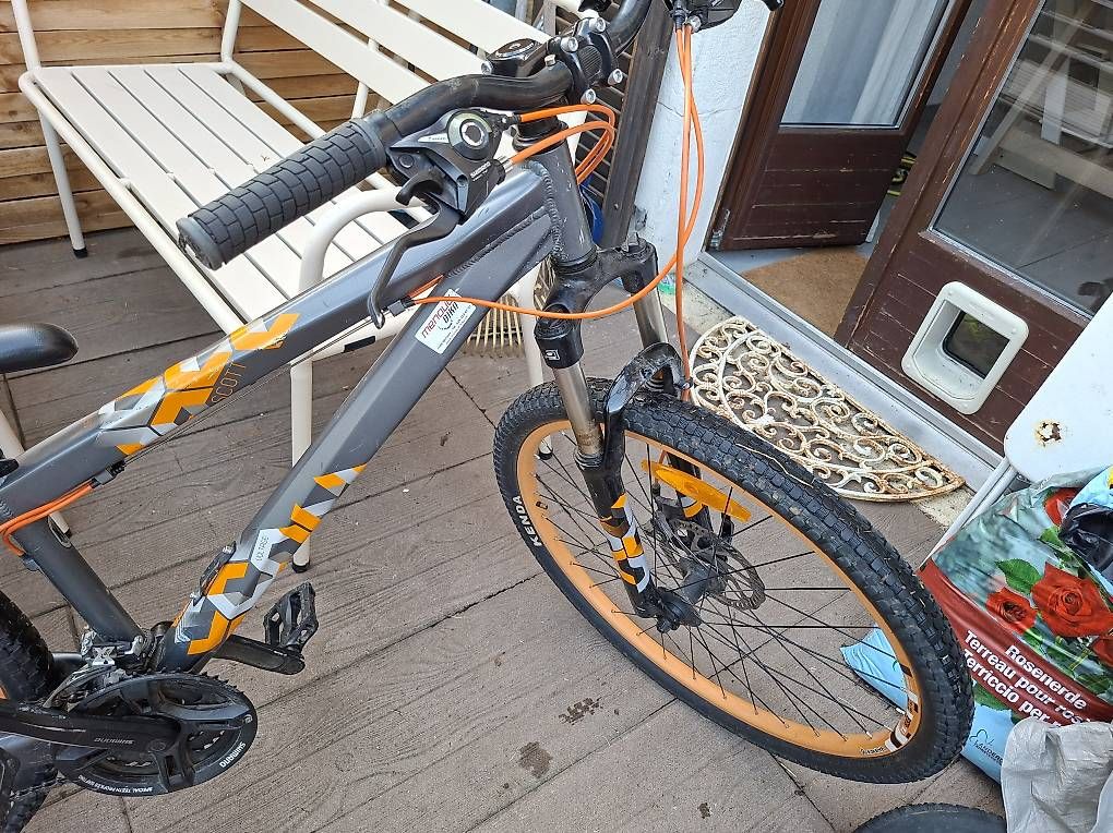 Biciclette: VTT Scott Voltage 26 – Usato da La Chaux-de-Fonds venduto da lulu114 3