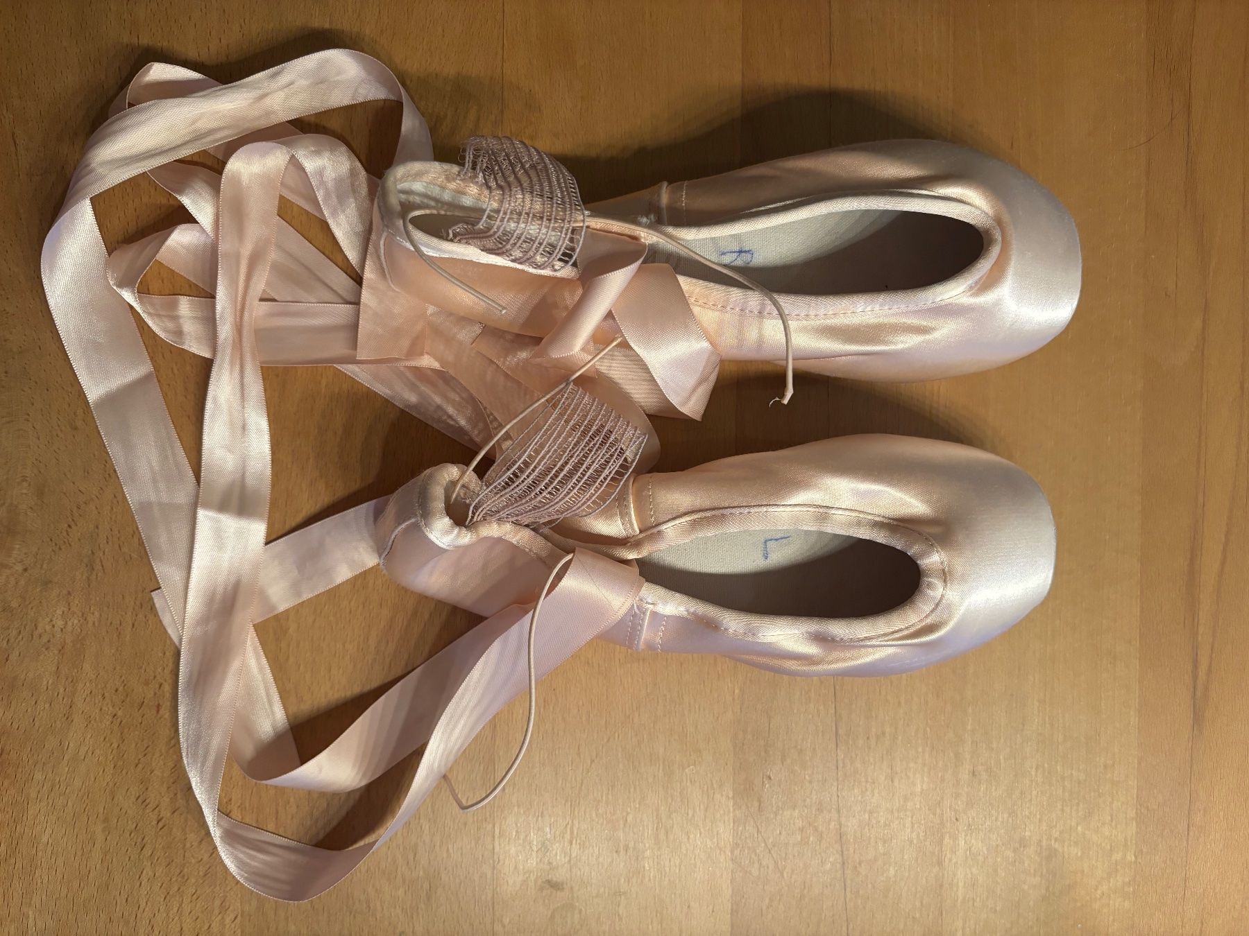 Schuhe für Mädchen: Spitzenschuhe Duval – Gebraucht aus Höri von bmic01