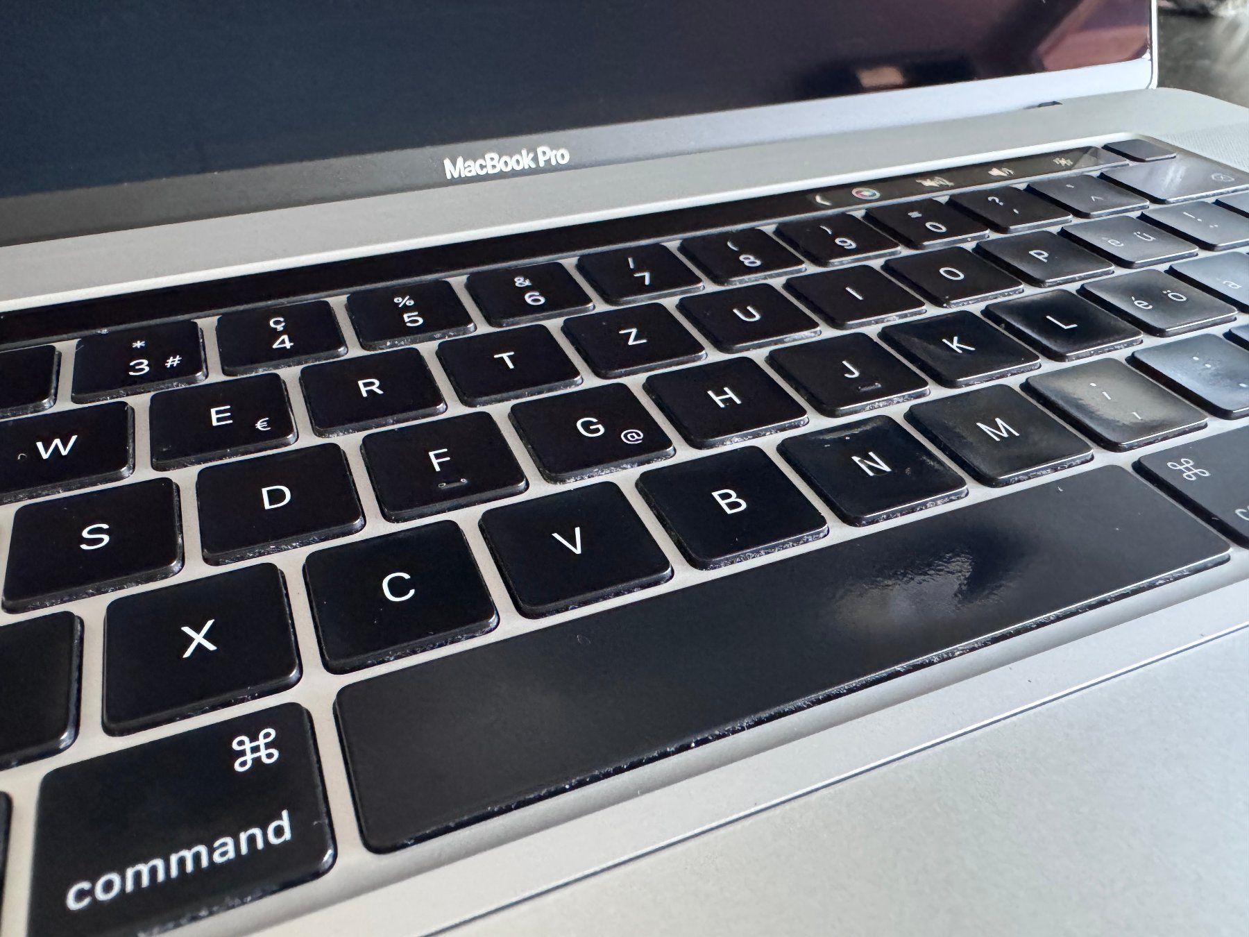 Apple Portables: MacBook Pro 16 (2020) 32 GB, 2.3 GHz, 2 TB SSD – D'occasion à Uster par pelituster 4
