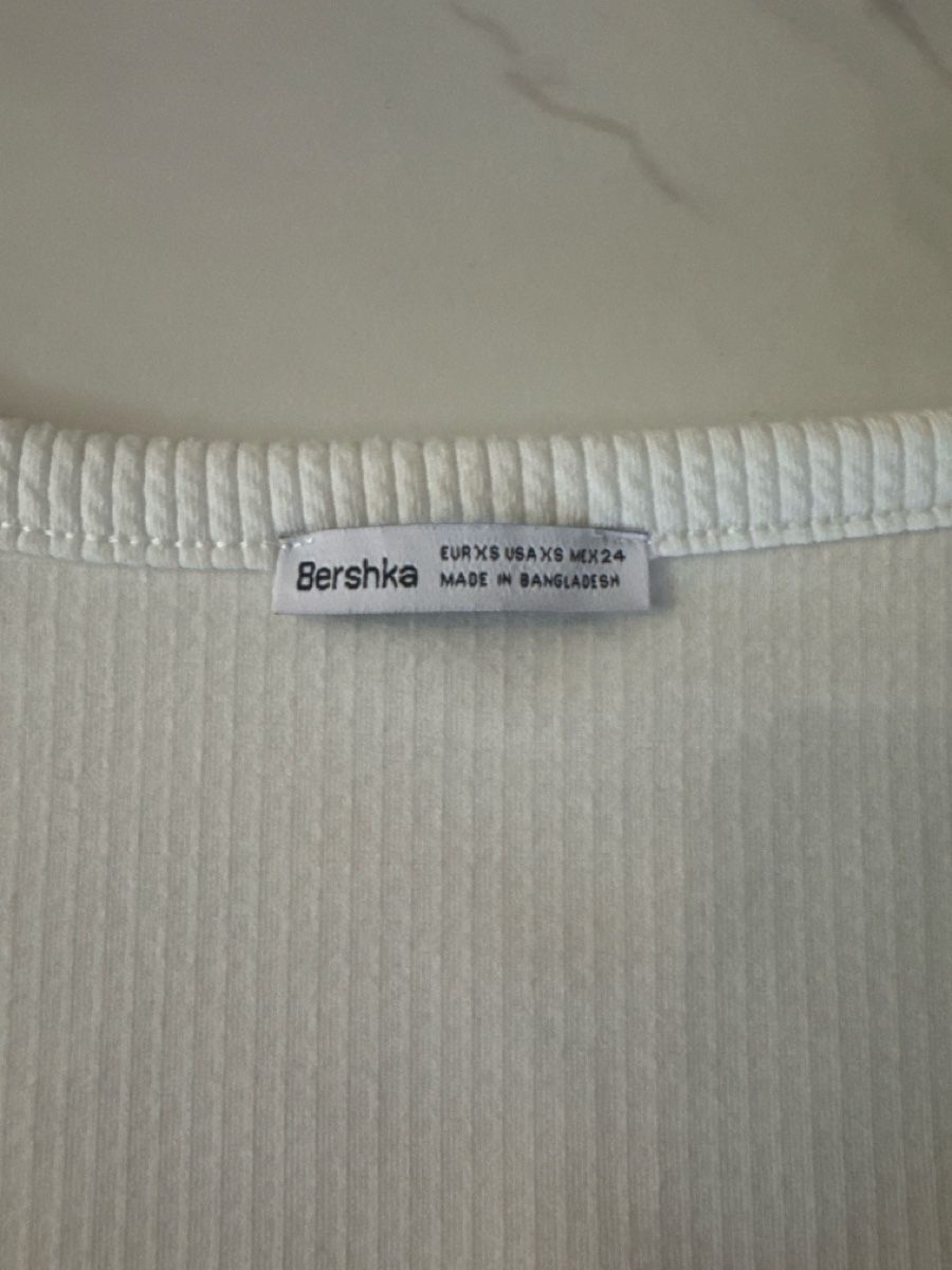 Bershka Top: Bershka Longsleeve Top – Nuovo (secondo la descrizione) da Wettswil venduto da pittaro73 3