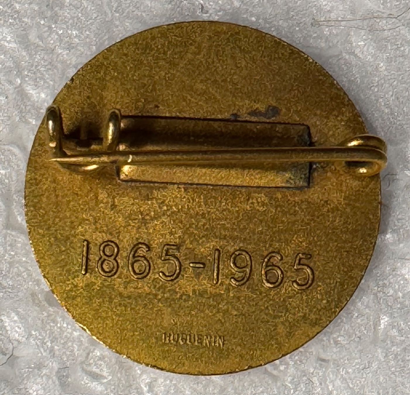 Medaglie: Goldfarbene Brosche Matterhorn  1865-1965 – Usato da Andwil SG venduto da Ariisa1234 1