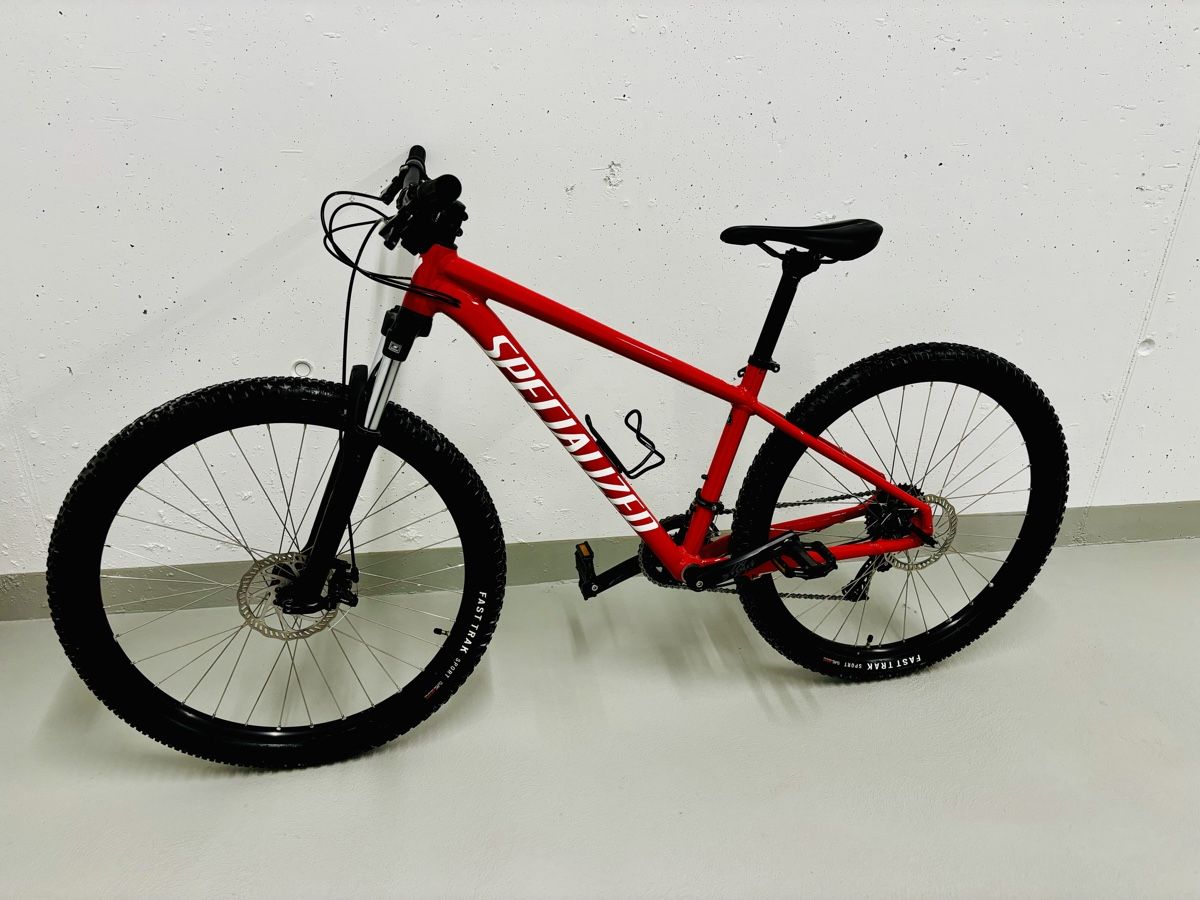 Specialized Velos: Specialized Rockhopper 27.5 L size – Gebraucht aus Bülach von
