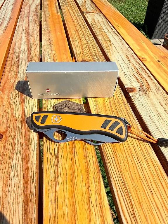 Victorinox Taschenmesser: Hunter XT  0.8341.MC9. – Neu und originalverpackt aus Uttigen von Epesse
