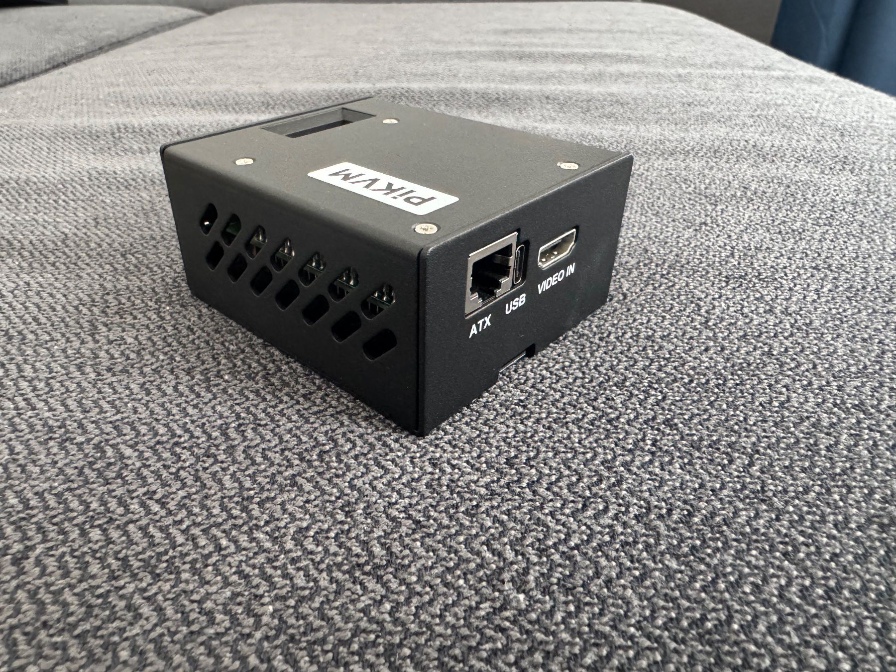 Hub & Switch: PiKVM V3 Pre-Assembled with Raspberry Pi 4 2GB – Usato da Glattpark(Opfikon) venduto da mes_c2b6 2