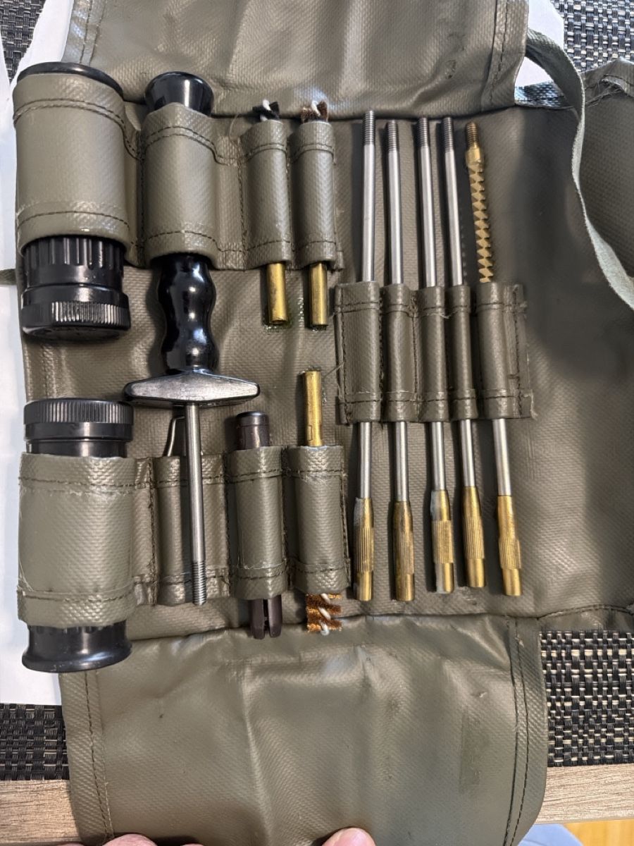 Schweizer Armee Uniformen: Putzzeug Sig Stgw 57 – Gebraucht aus Lausanne von Erion2015 1