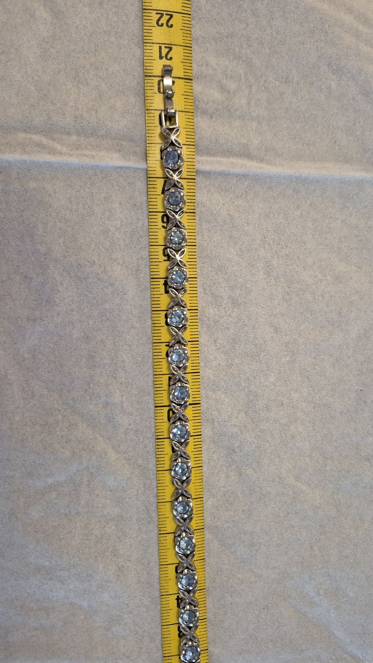 Bracciali & Braccialetti: Edles Armband mit hellblauen Steinen, ca. 21 cm lang – Usato da Schiers venduto da Carmela8 3