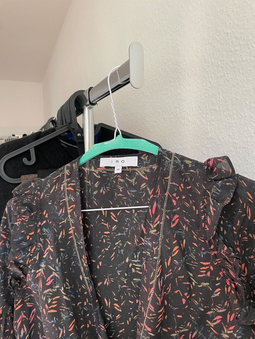 Iro Camicette: Seidenbluse von IRO / Gr. S – Nuovo (secondo la descrizione) da Wettingen venduto da sonn5 1