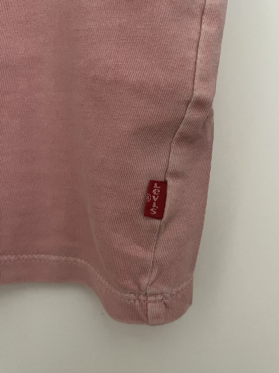 Levi's T-shirt: Levi's T-Shirt Rosa Grösse S – Usato da Frauenfeld venduto da heyLani 2