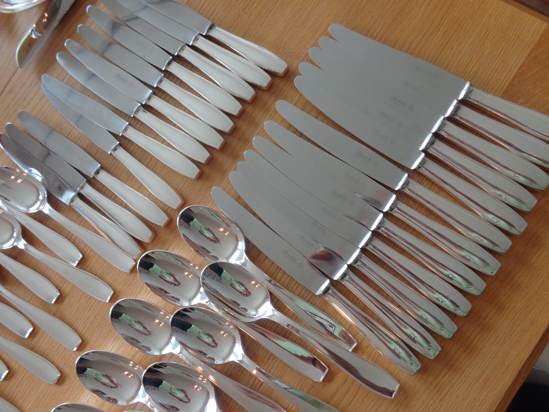 Christofle Set di posate: 114 X COUVERTS DIVERS CHRISTOFLE ORIGINAL COMME NEUF – Nuovo (secondo la descrizione) da Morges venduto da argento.oro.65 2