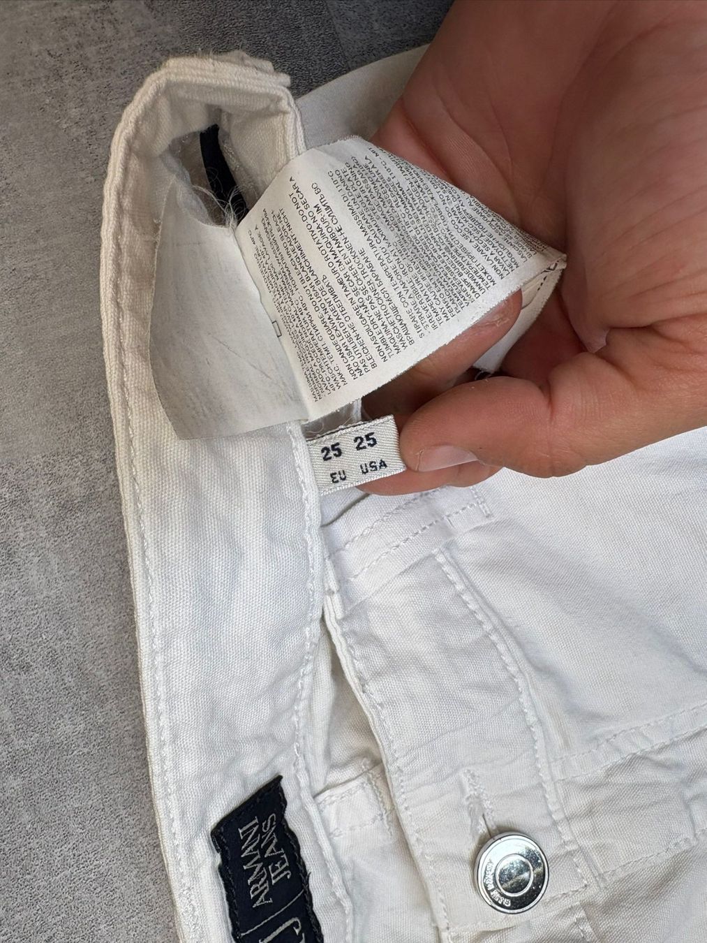 Armani Jeans: Vintage Armani Bootcut Flared Jeans - Grösse S/25 – Nuovo (secondo la descrizione) da Werdenberg venduto da hase.vintage 5