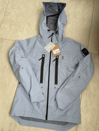 On Running Regenjacke Damen Gr. S, Hellblau, Neu