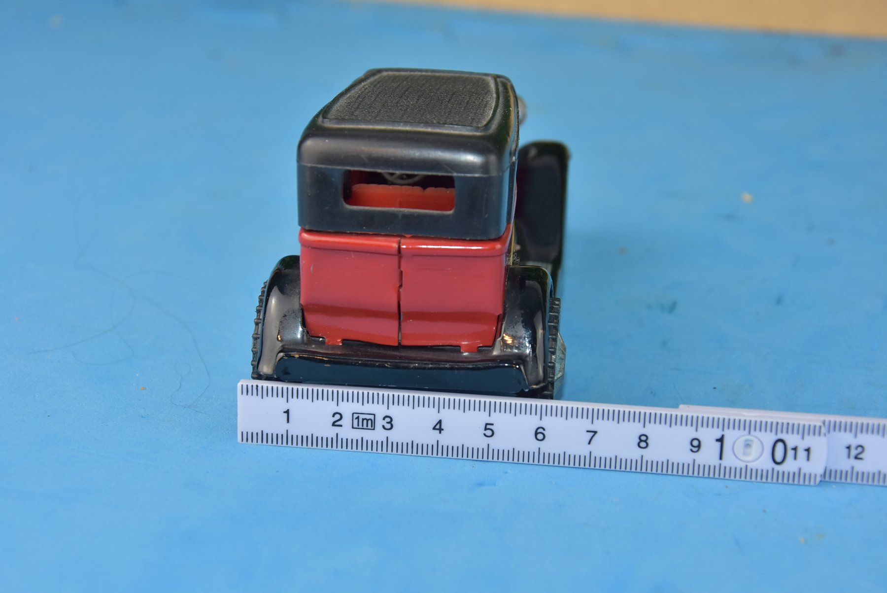 Modellini di ferrovie: SPUR 0 OLDTIMER (METAL) MIT EINER PERSON – Usato da Wohlen AG venduto da SAMMLERFREUND 3