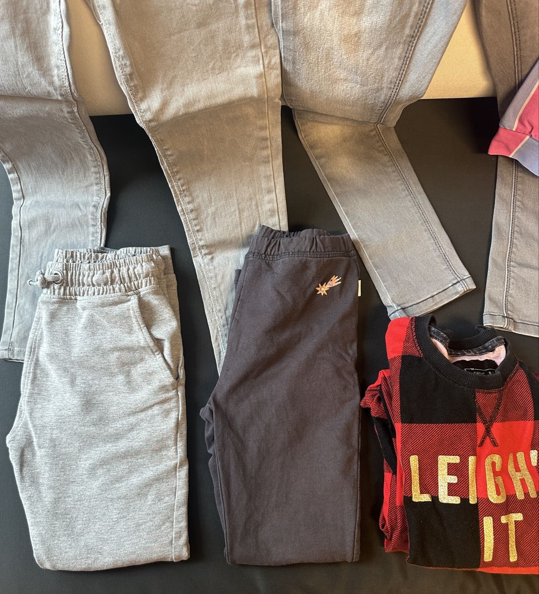 Kleiderpakete & -sets: Kleiderpaket Mädchen Grösse 128  – Gebraucht aus Birmensdorf ZH von Surfermoni 2