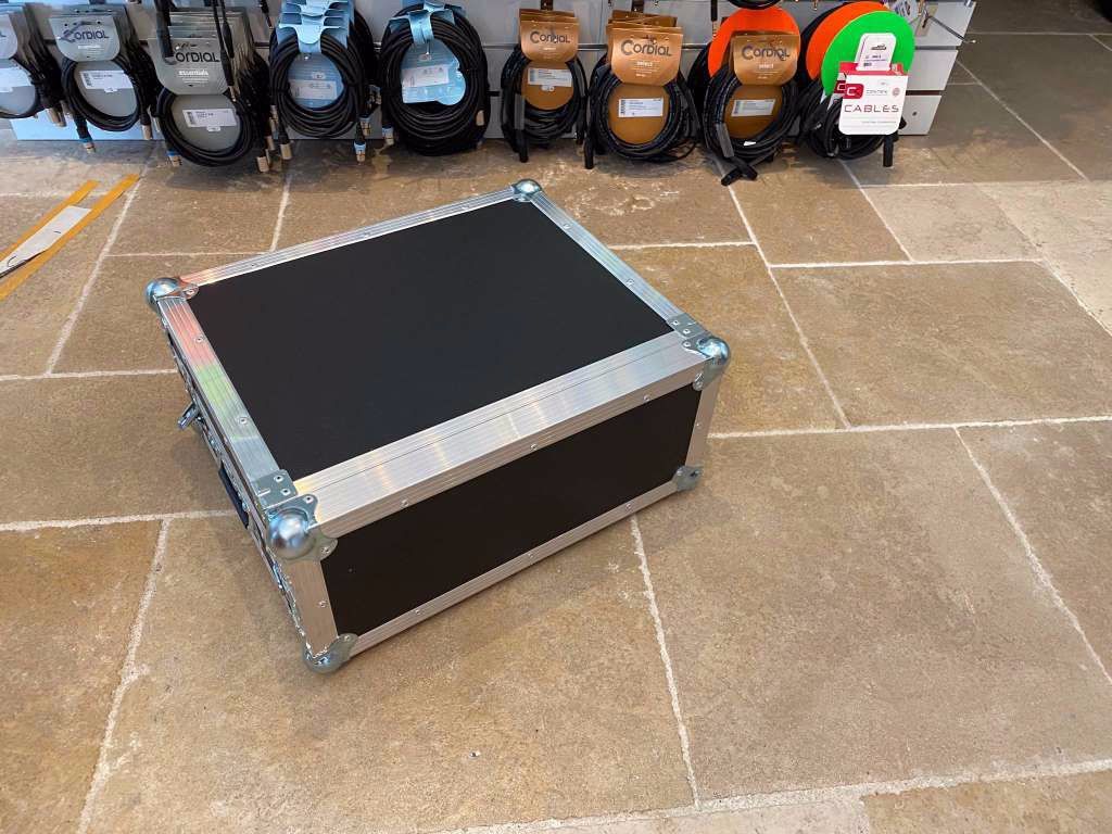 Altri accessori: Flightcase pour table de mixage rack 19" 8U neuf – Nuovo (secondo la descrizione) da Gland venduto da musiquegland 4