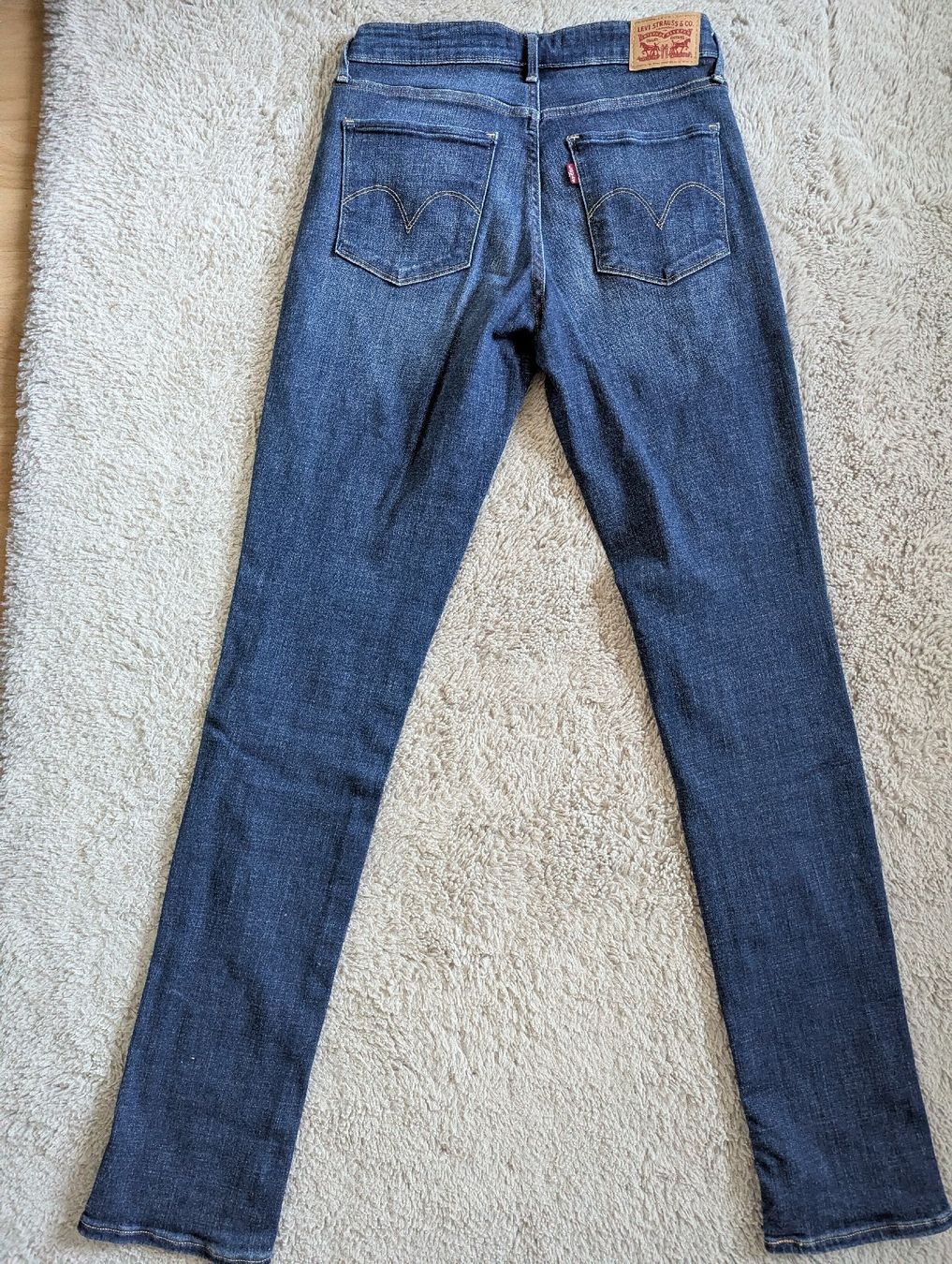Levi's Jeans: jean Levi's taille 28 – D'occasion à Montreux par dem_gyt9 2