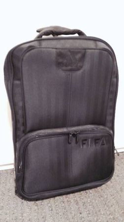 FIFA Adidas Reisekoffer, neu, schwarz