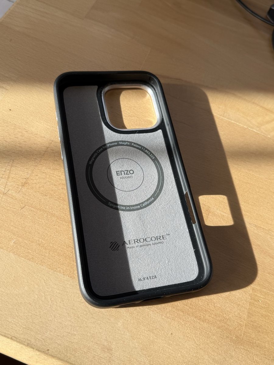Apple Cover & Protezioni schermo: Coque iPhone 16 Pro Max – Nuovo (secondo la descrizione) da Neyruz FR venduto da dom1964 1