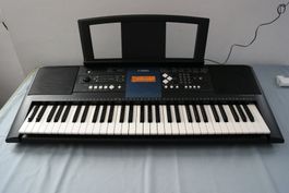 Tastiera Yamaha PSR-E333, perfetta per iniziare!