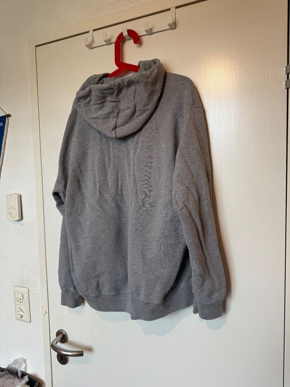 Maglioni & Felpe: Uniqlo Hoodie – Usato da Birmensdorf ZH venduto da T_Richard 3