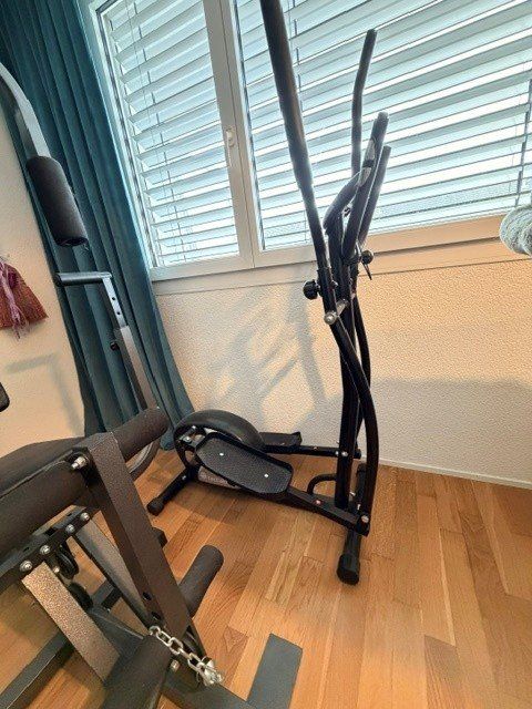 TecTake Hometrainer: Crosstrainer MET705 mit Trainingscomputer zu verkaufen – Usato da Möhlin venduto da Lisalisa02 3